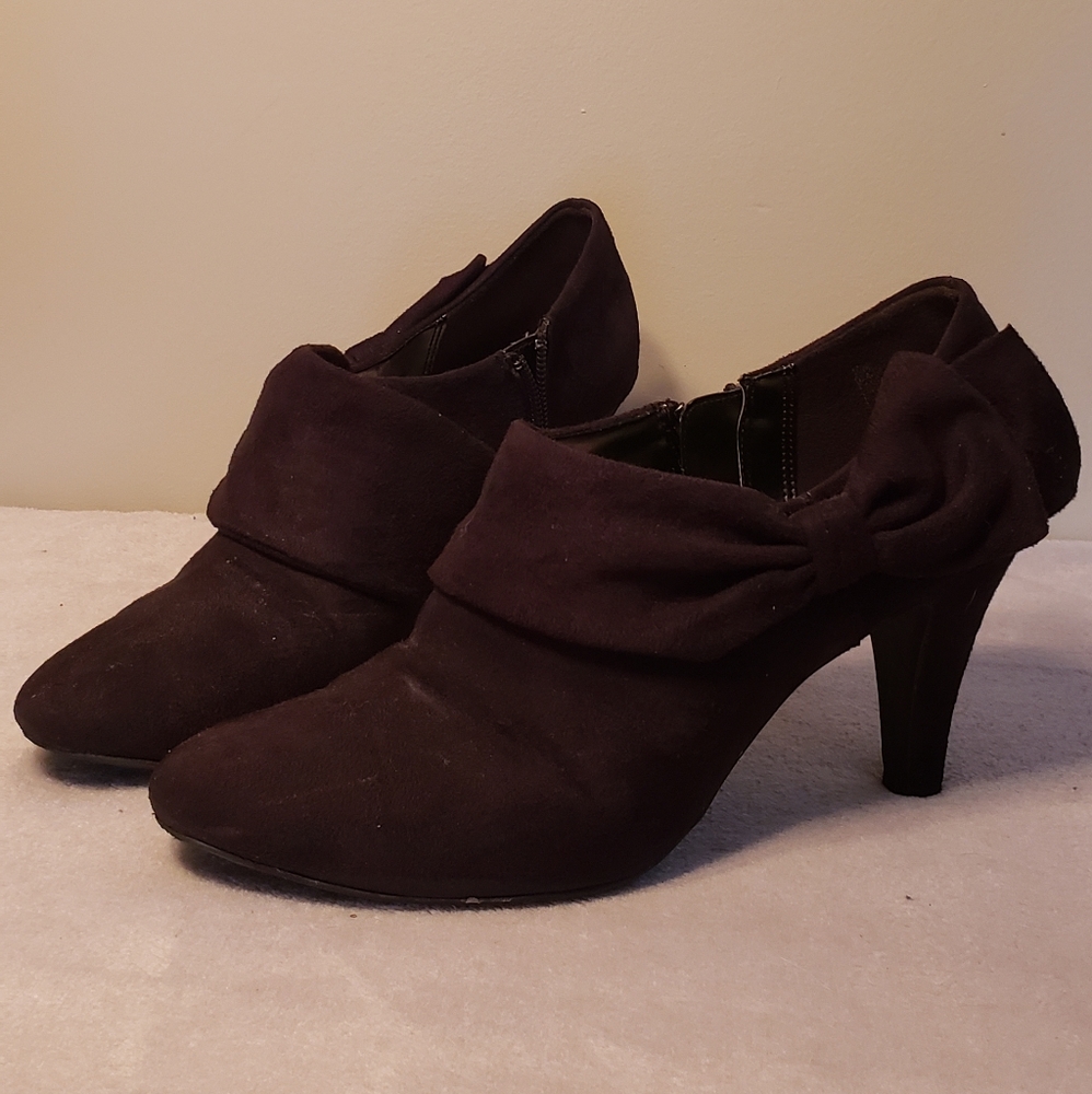 Black ankle booties